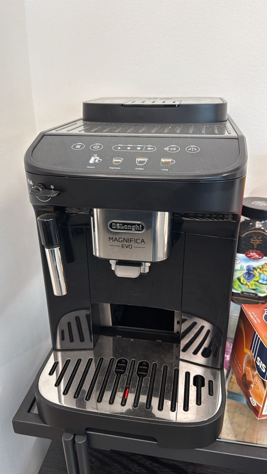 Bean-to-cup coffee machine attended on a UAE service call