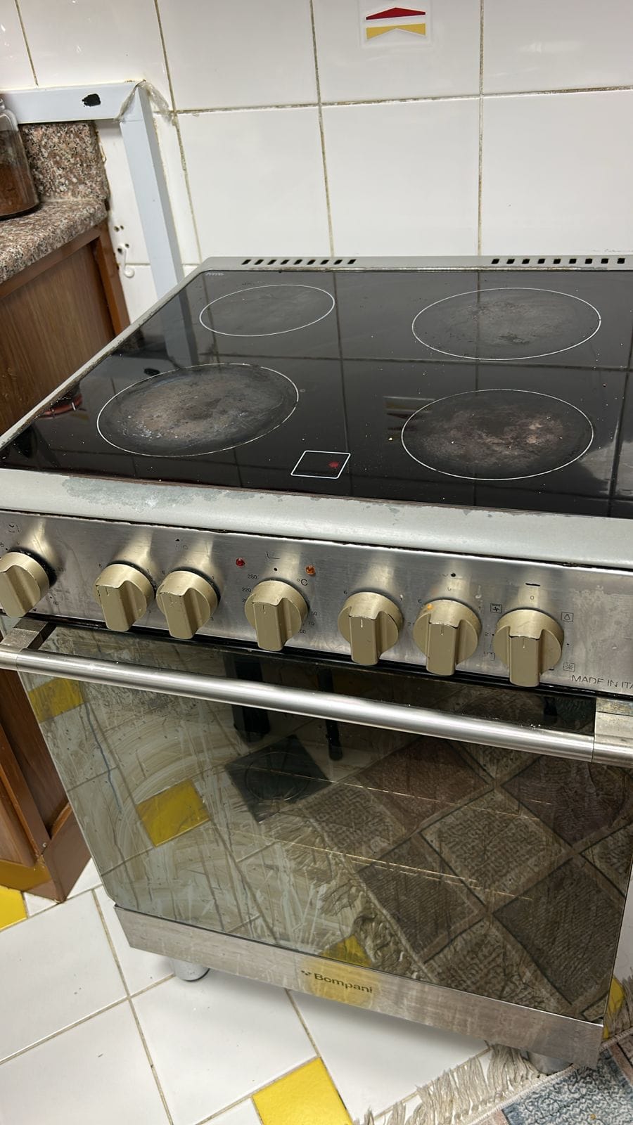 Ceramic hob cooking range attended on a UAE service call