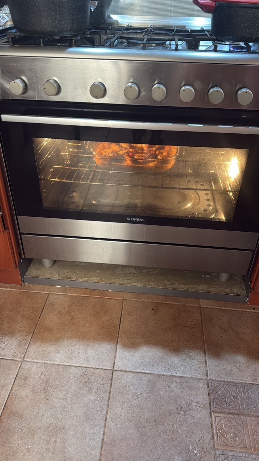 Gas range oven back in use after a UAE service call