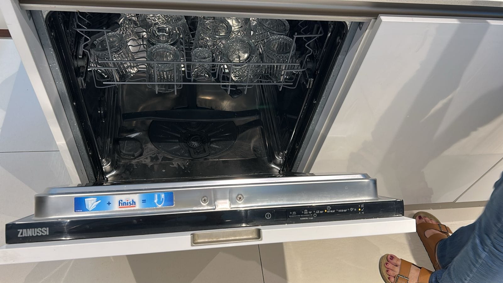 Fully integrated dishwasher opened for diagnosis in the UAE